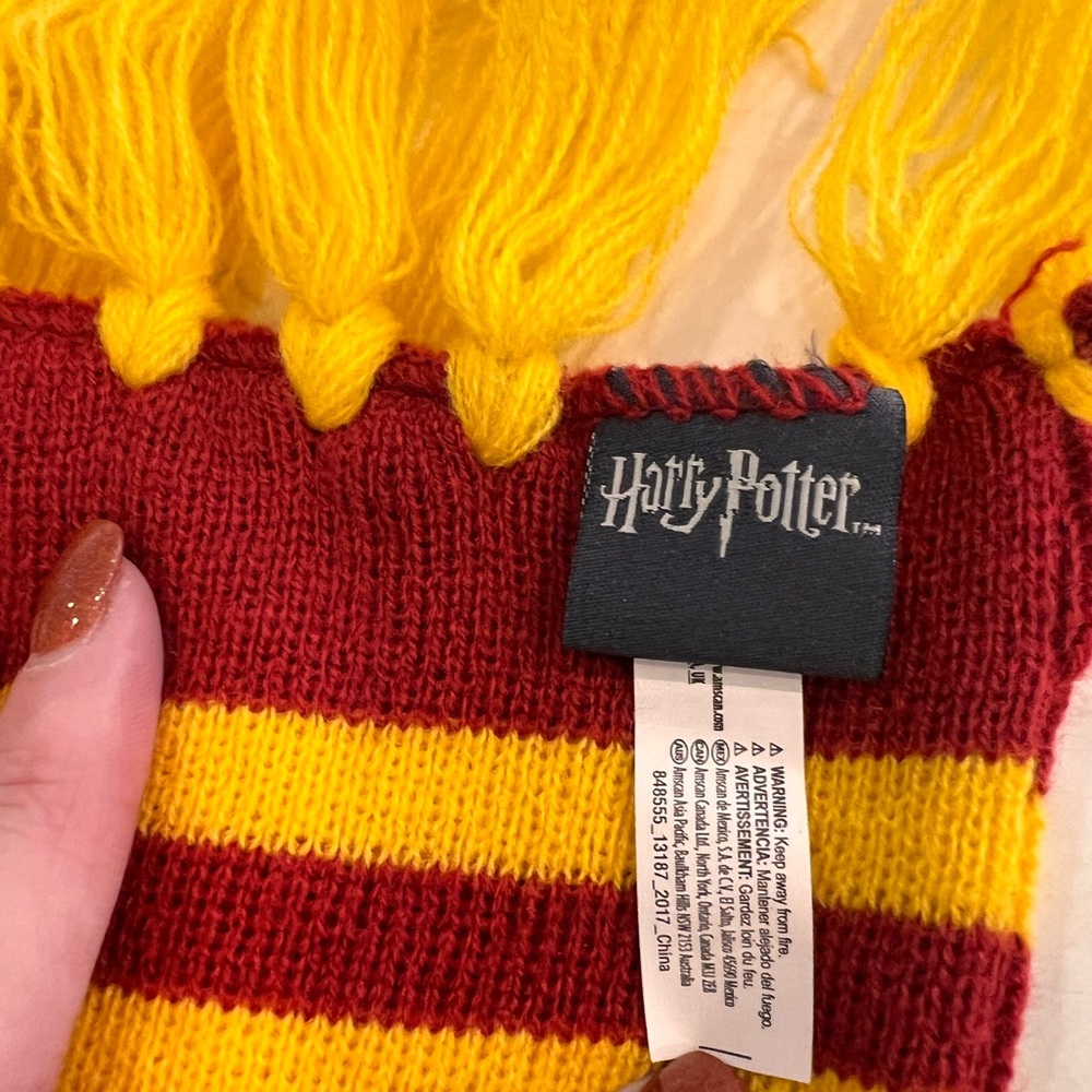 Authentic Universal Theme Park Harry Potter Robe - Picture 6 of 6